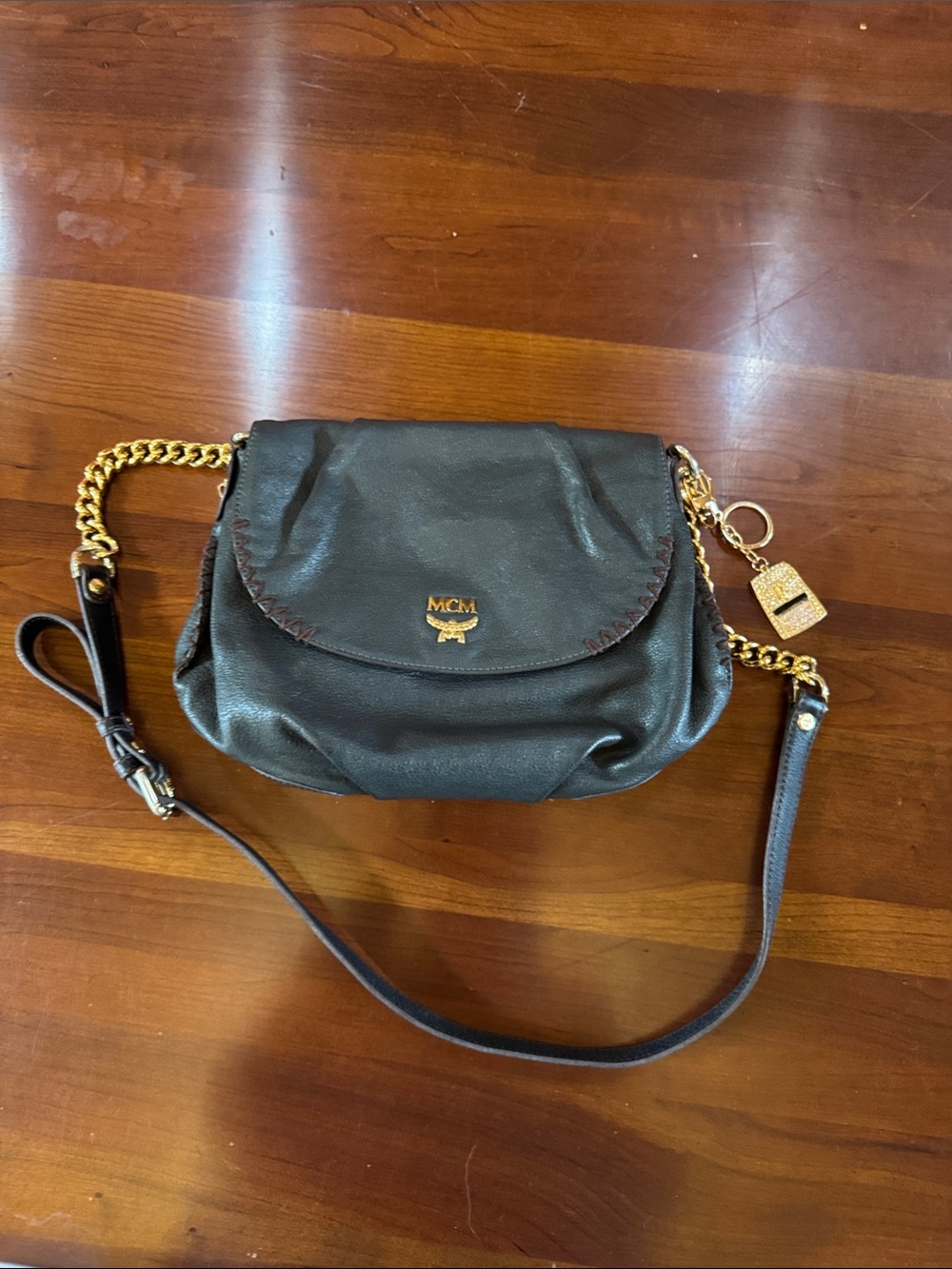 MCM VINTAGE Black Leather Crossbody with Gold Hardware - Picture 6 of 11